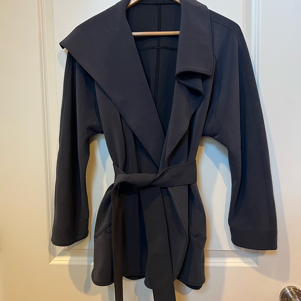 Lululemon Softstreme Belted Wrap - Black - XS/S